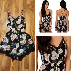 2/$20 Floral lace chiffon romper dress